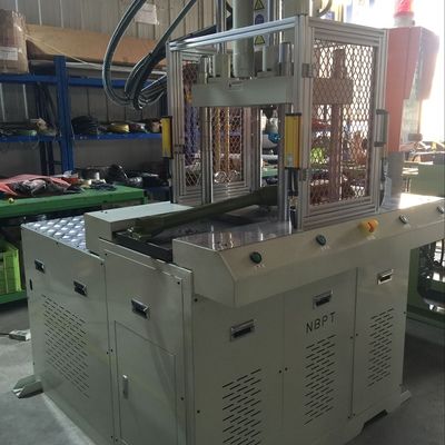 工場 45T 垂直 双滑テーブル 直接プラスチック注射機