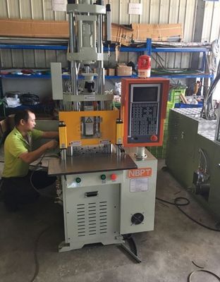 垂直PT-550BMC 熱固化垂直プラスチックバケライト注射鋳造機 DAP/BMC